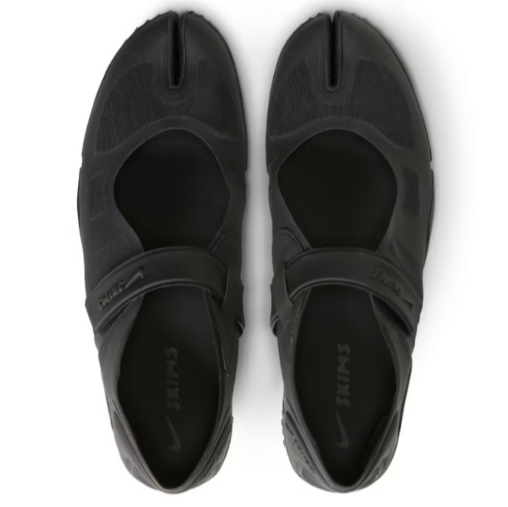 💥SOLD💥Skims NikeSkims Nike Rift Shoes Tabi Toe Women's 8.5 Velvet Black